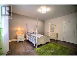 125 Gardiner Drive N, Bradford West Gwillimbury, ON L3Z0J6 Photo 17