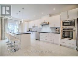 Primary Bedroom - 125 Gardiner Drive N, Bradford West Gwillimbury, ON L3Z0J6 Photo 8