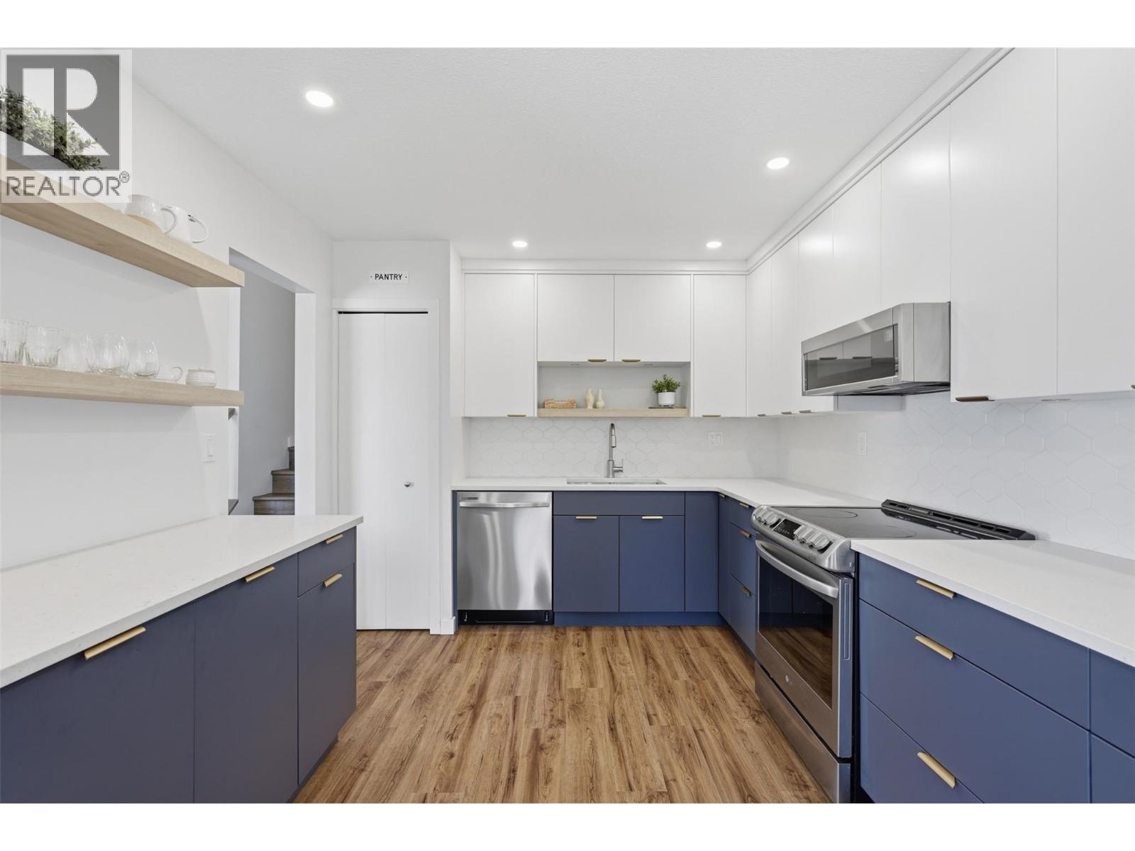 575 GLENEAGLES Drive - 12