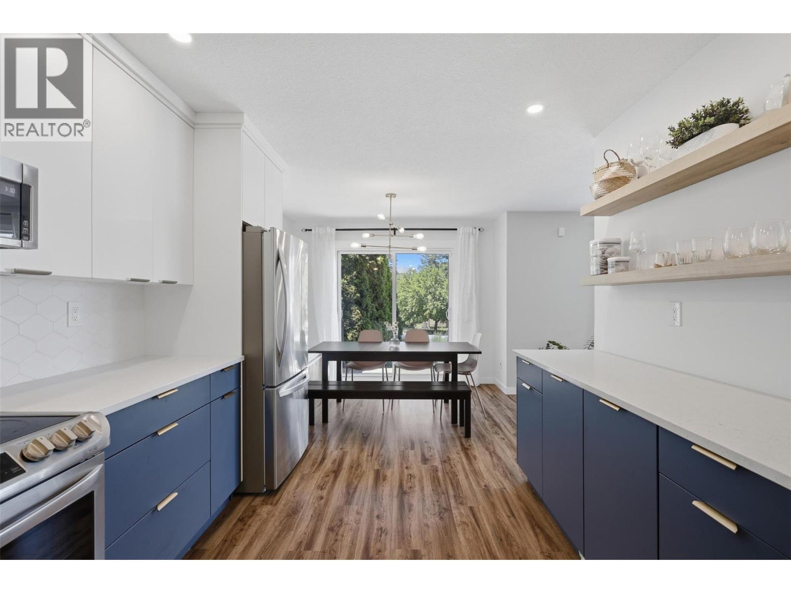 575 GLENEAGLES Drive - Image 13