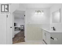 575 Gleneagles Drive, Kamloops, BC V2E1X1 Photo 27