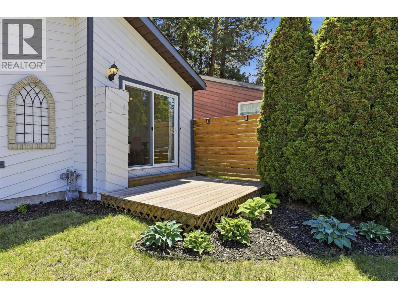 575 GLENEAGLES Drive - Image 9