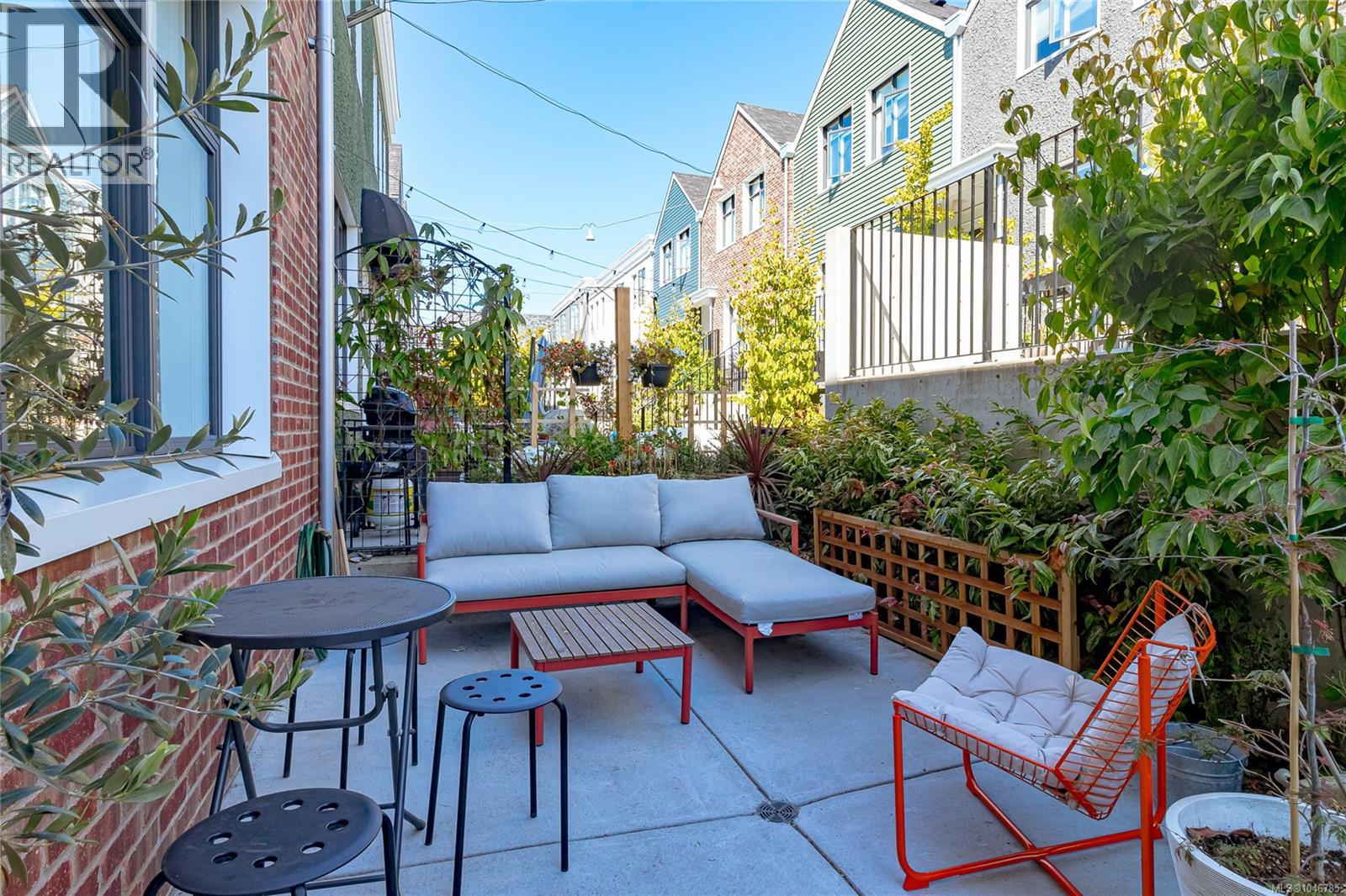 #21 230 Wilson St - 28