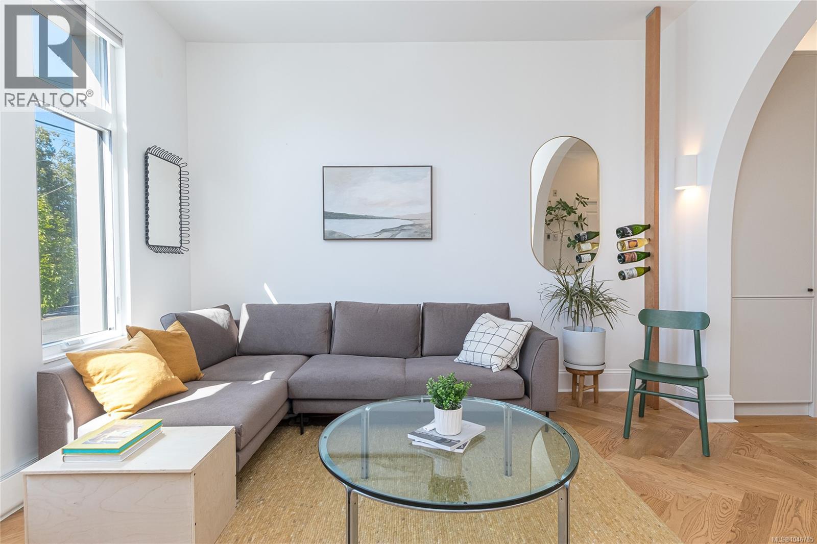 #21 230 Wilson St - Image 8