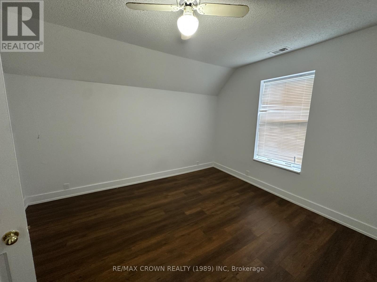 23 LANSDOWNE STREET W - Image 27