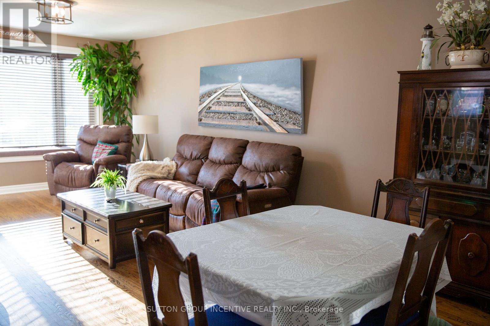 45 BAILEY CRESCENT - Image 3
