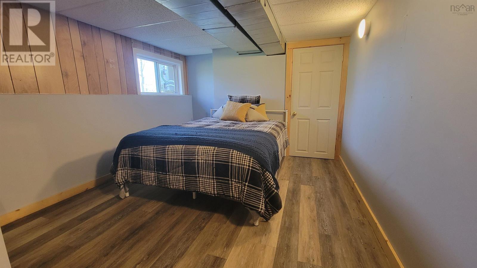 202 Saunders Road - 23