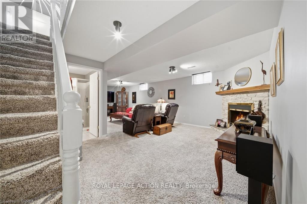 37 MC INTOSH COURT - Image 20