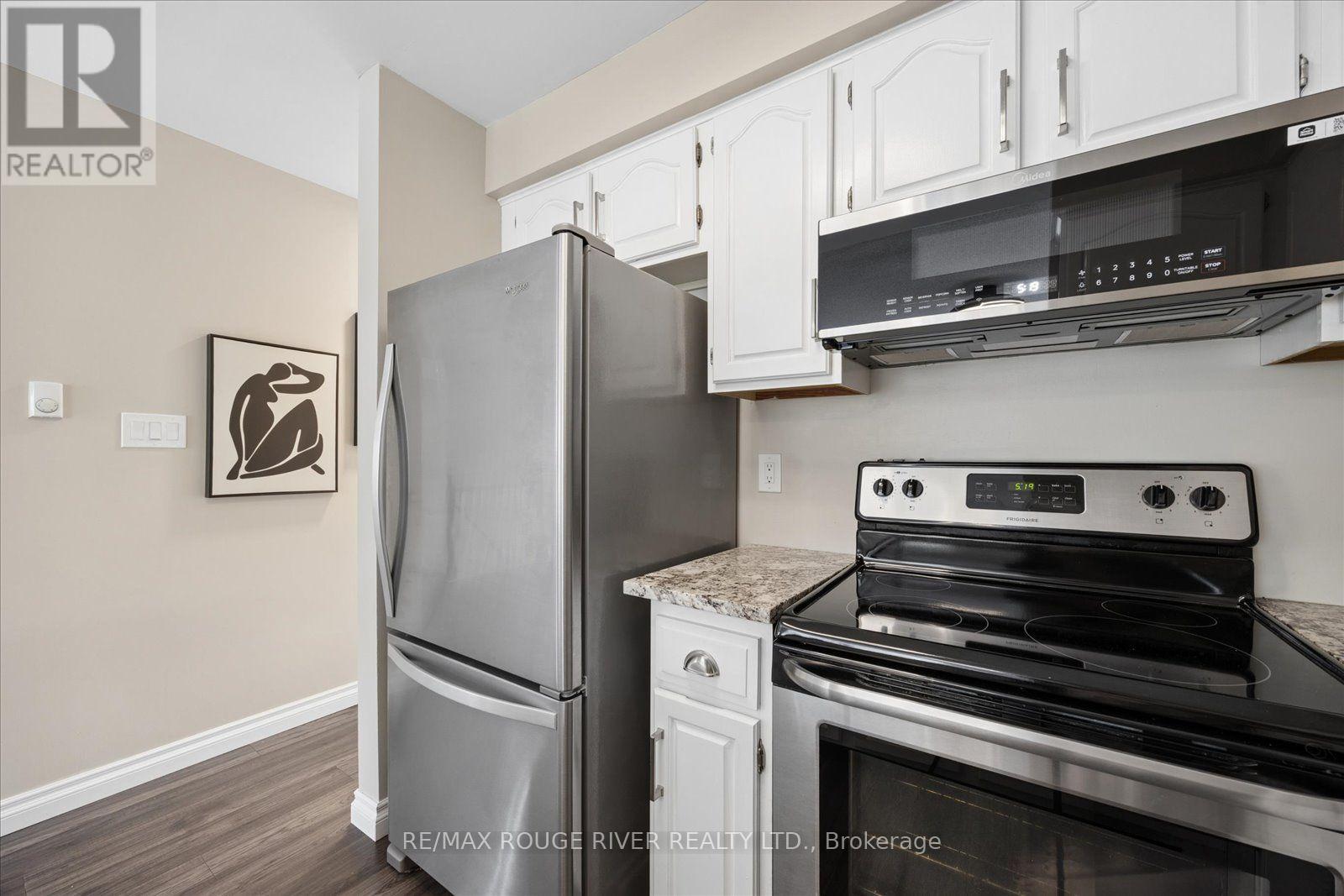 #F205 182 D'ARCY STREET - 12