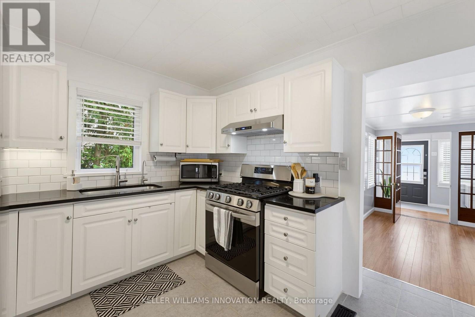 535 ARGYLE AVENUE N - Image 21