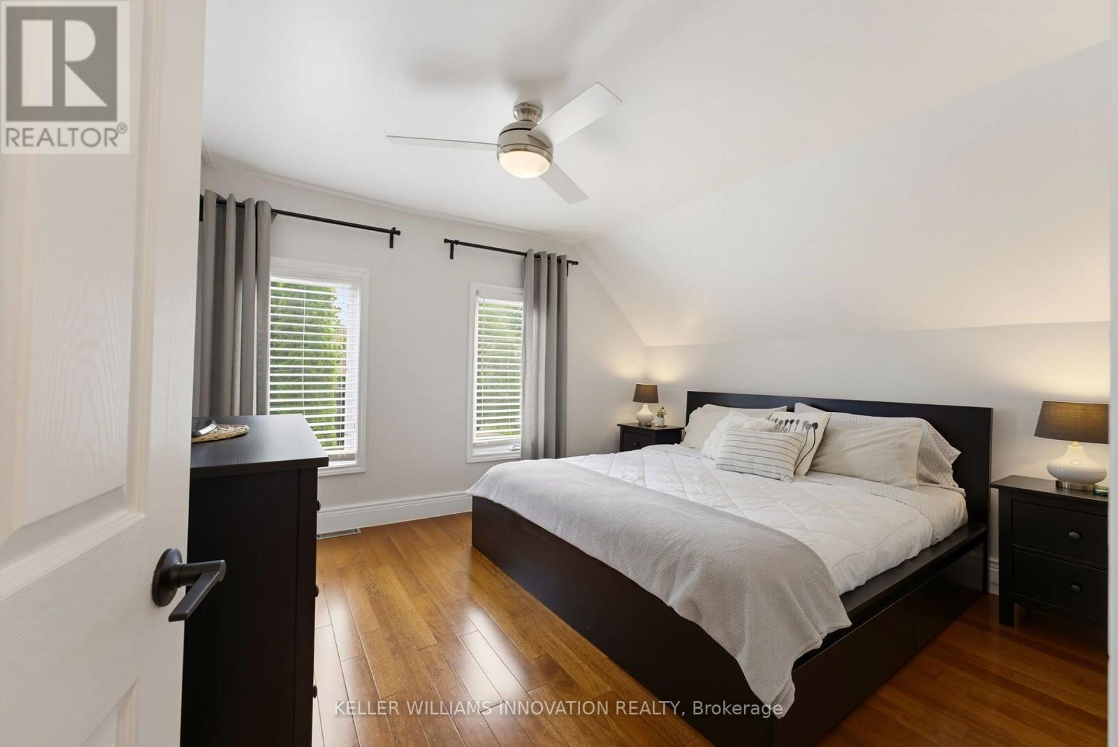535 ARGYLE AVENUE N - Image 25