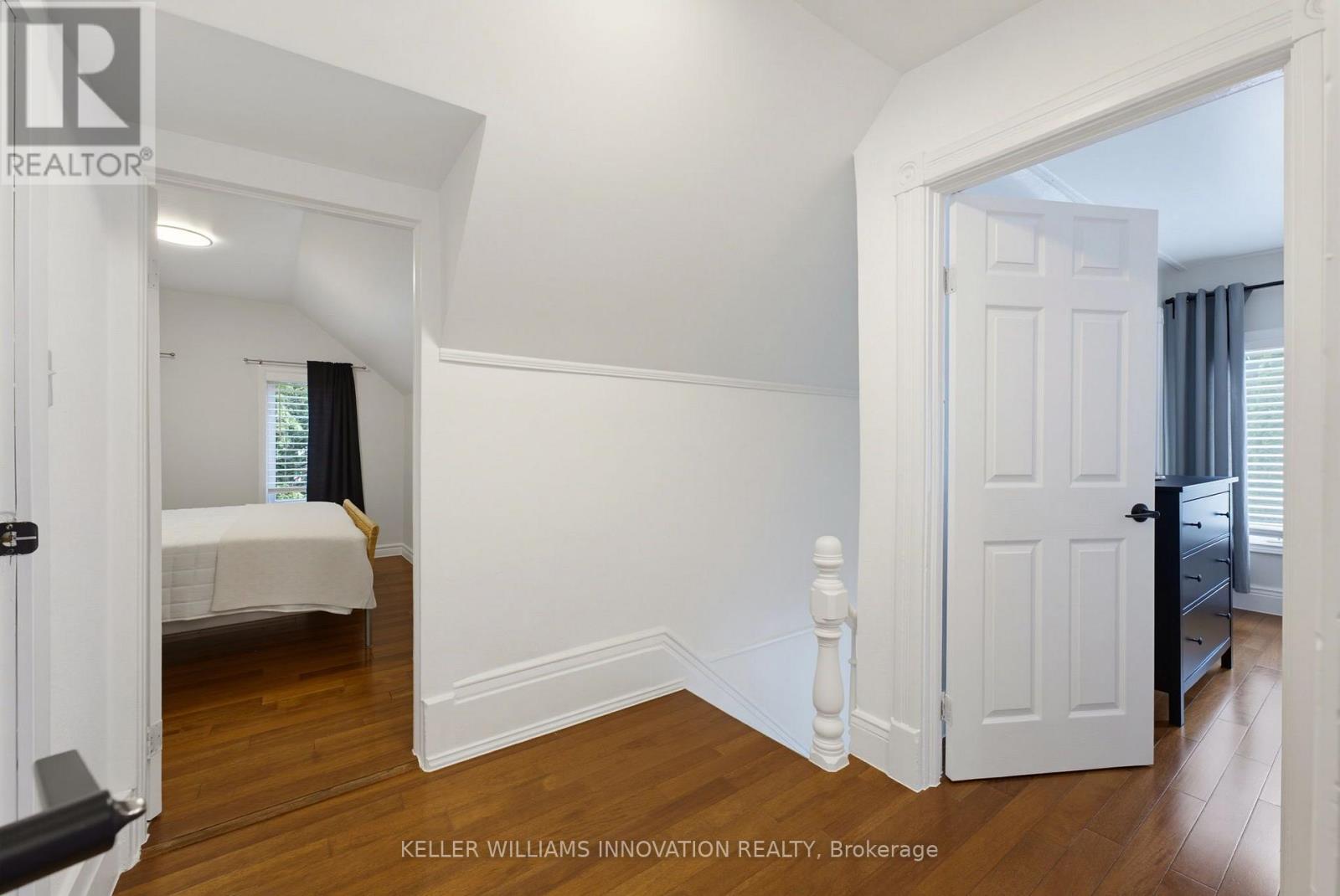 535 ARGYLE AVENUE N - Image 31