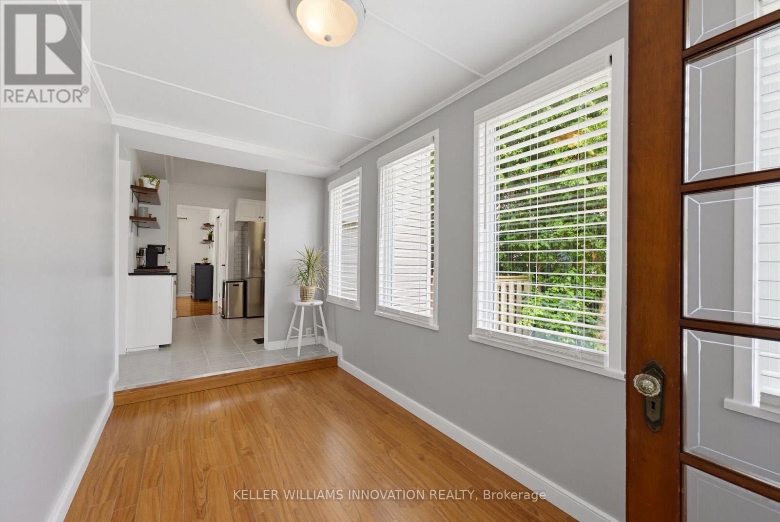 535 ARGYLE AVENUE N - Image 33