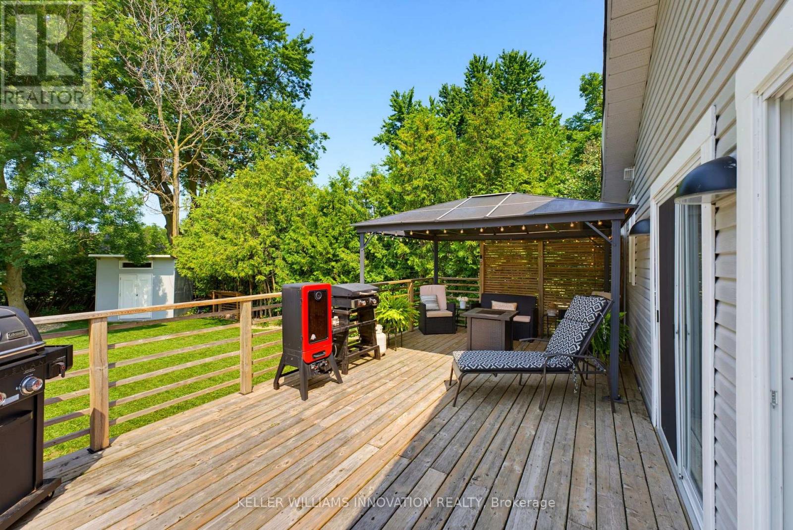 535 ARGYLE AVENUE N - Image 41