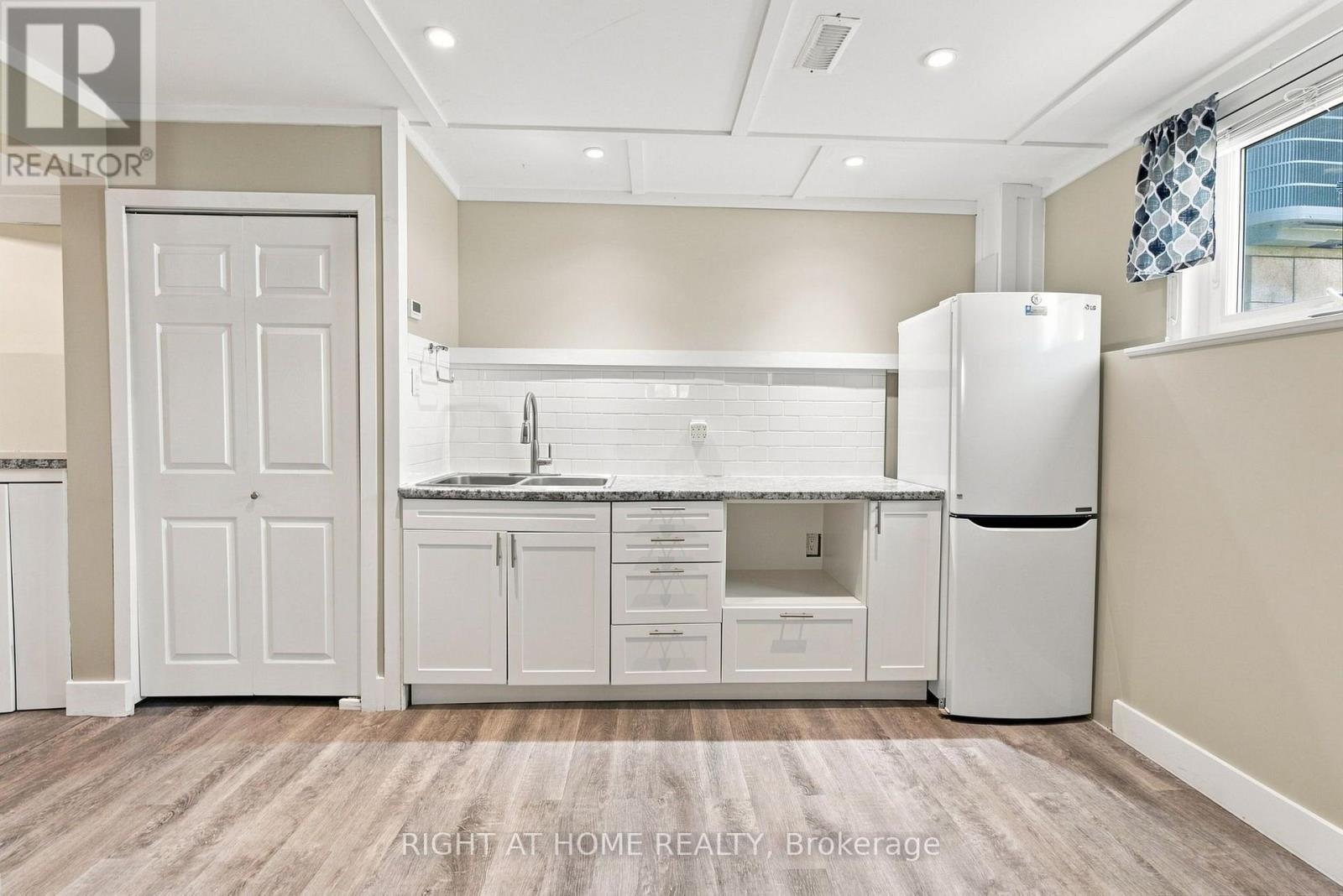 161 PRESTON HILL ROAD - 44