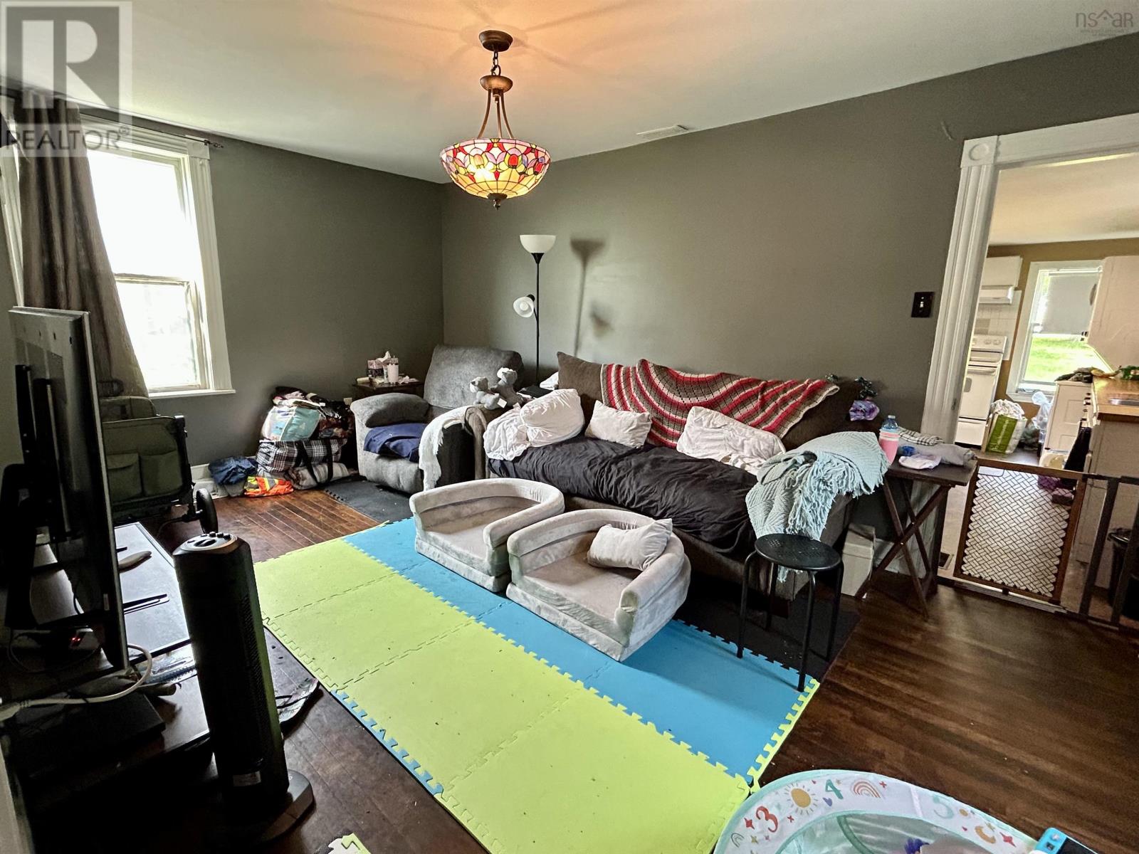Property 15 of 33 of 1974 College Street