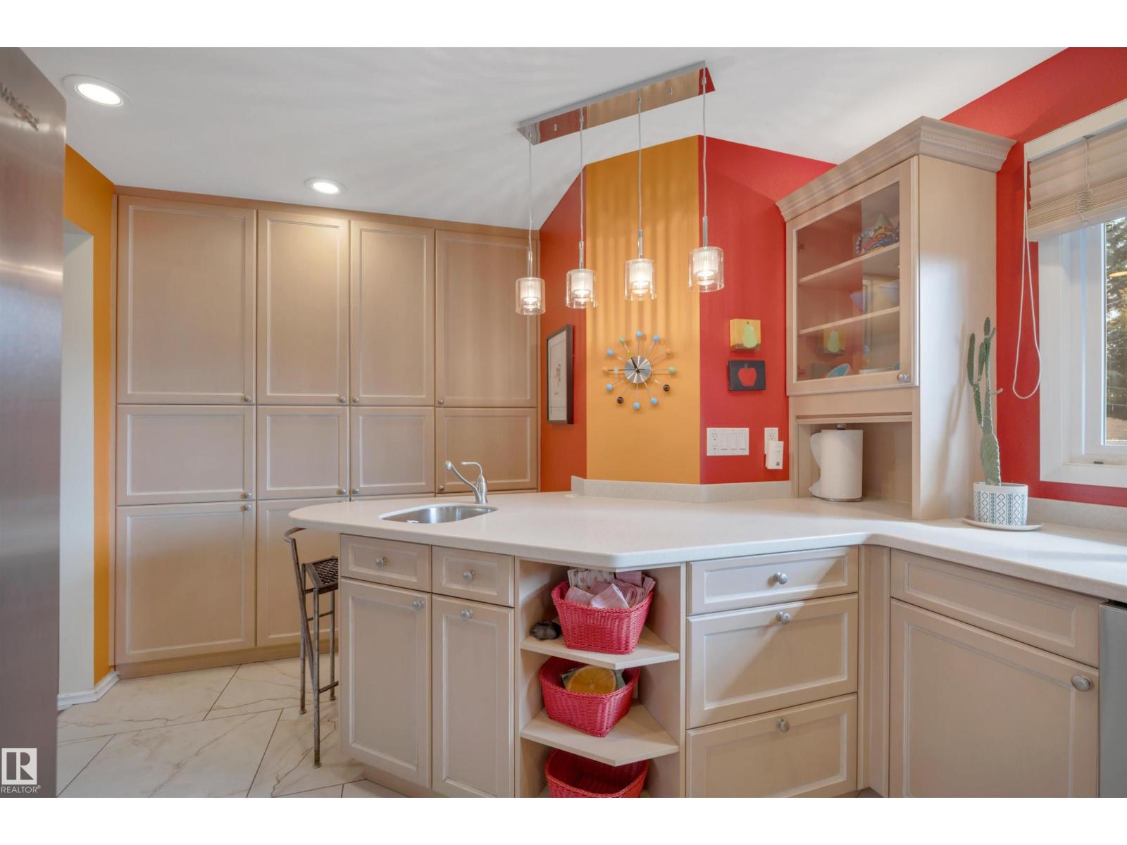 5331 105 Street NW - Photo 13