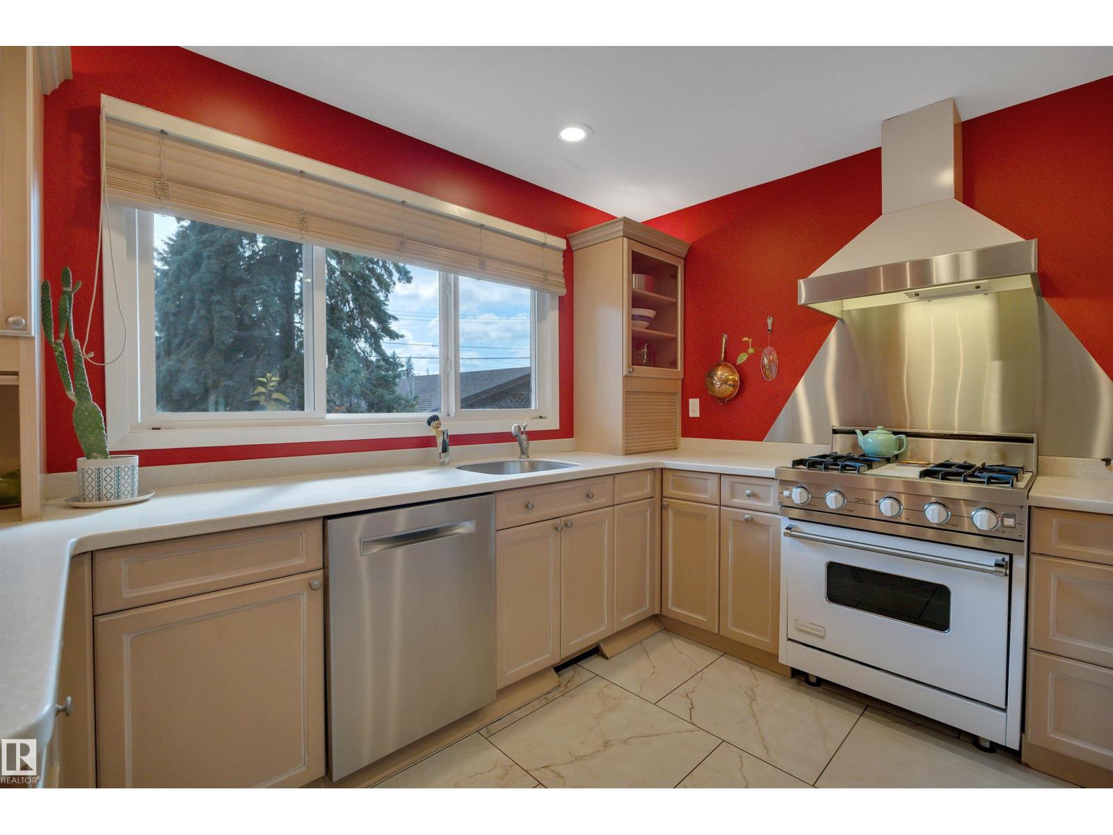 5331 105 Street NW - Photo 15