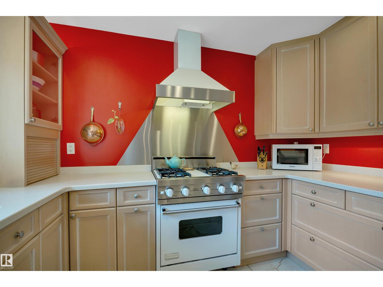 5331 105 Street NW - Photo 16