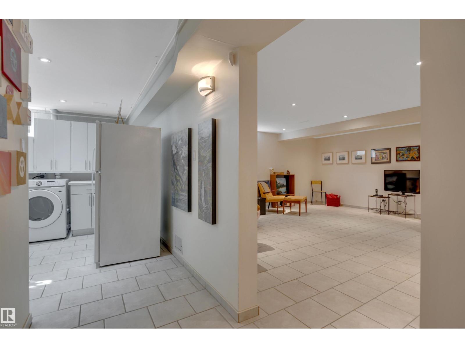5331 105 Street NW - Photo 34