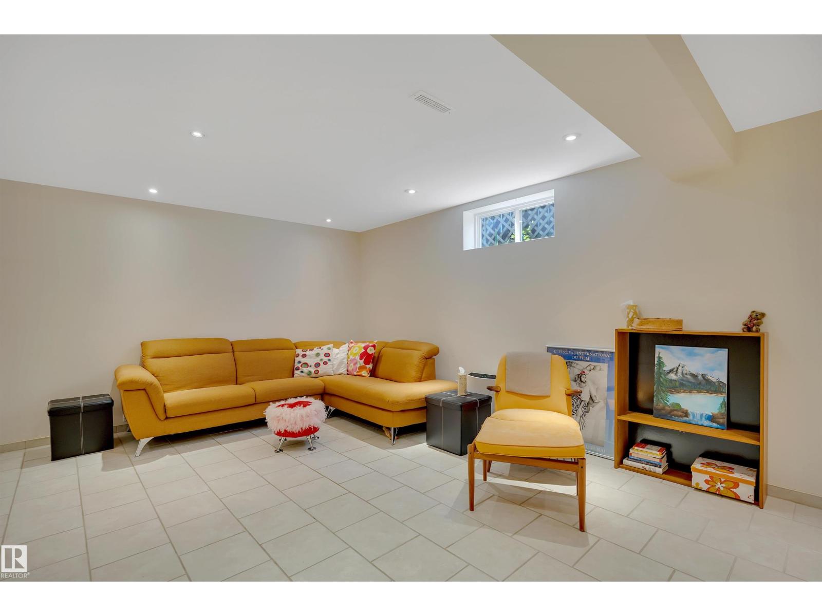 5331 105 Street NW - Photo 36