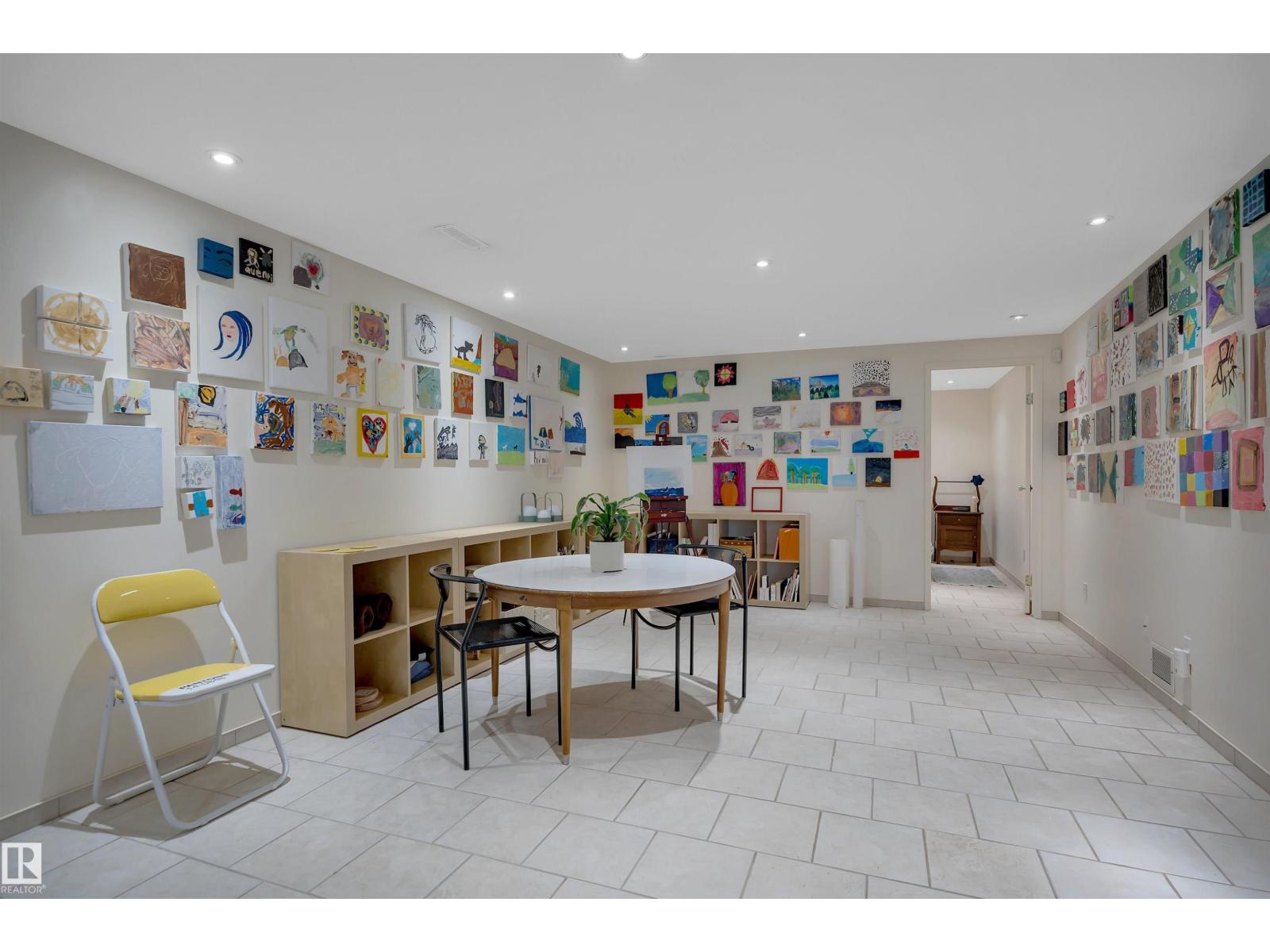 5331 105 ST NW - 38