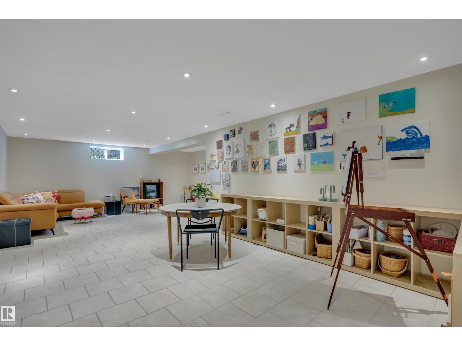 5331 105 ST NW - 39