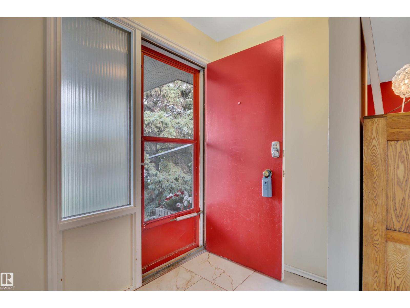 5331 105 ST NW - 5