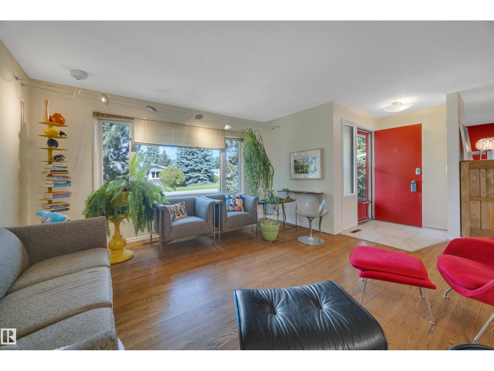 5331 105 Street NW - Photo 8