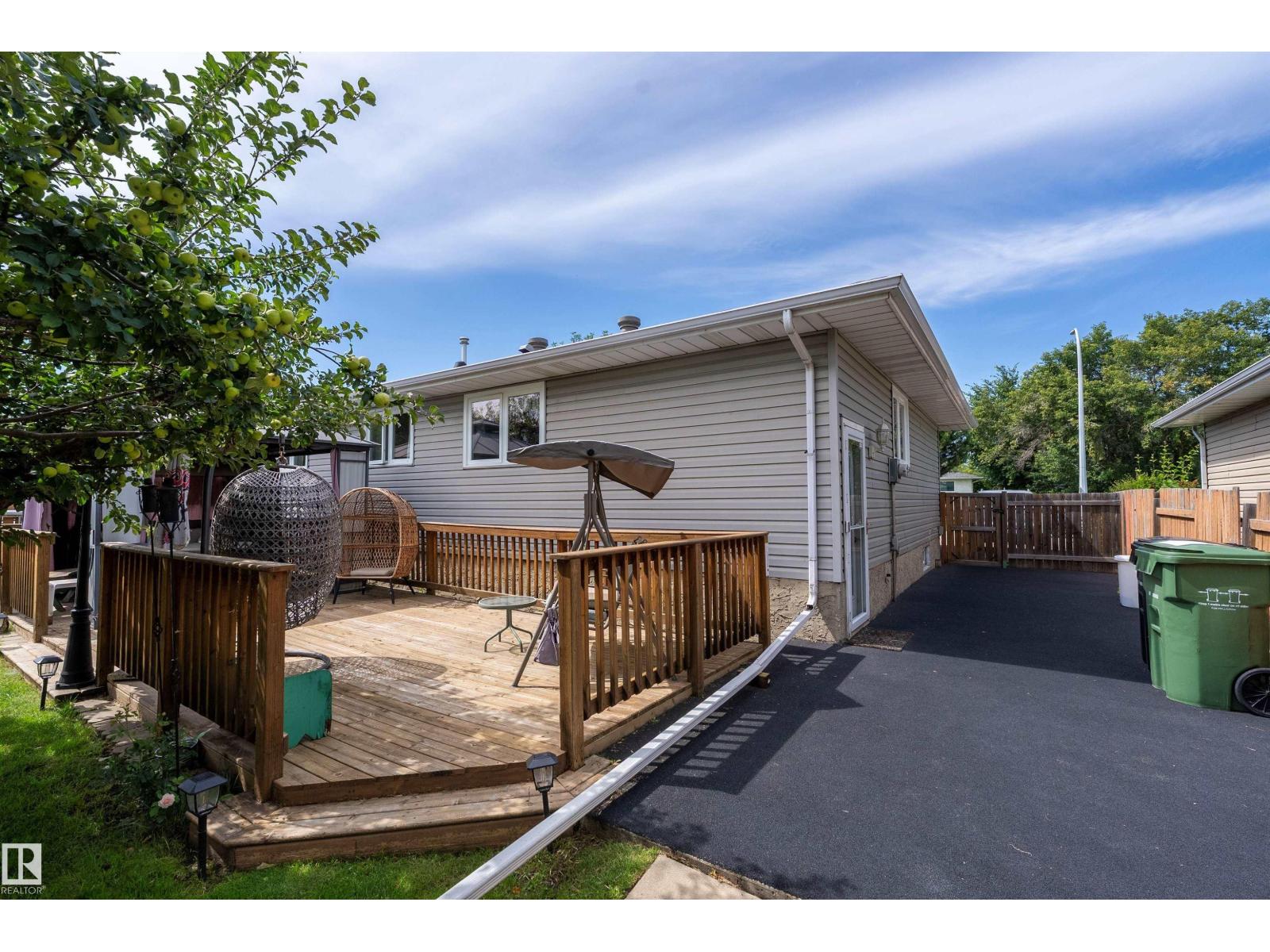 5507 51 Street - Photo 38