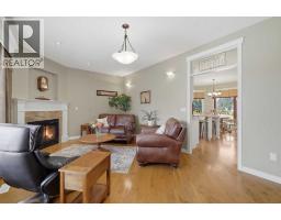 Living room - 4203 41 Street Close, Ponoka, AB T4J1V6 Photo 7