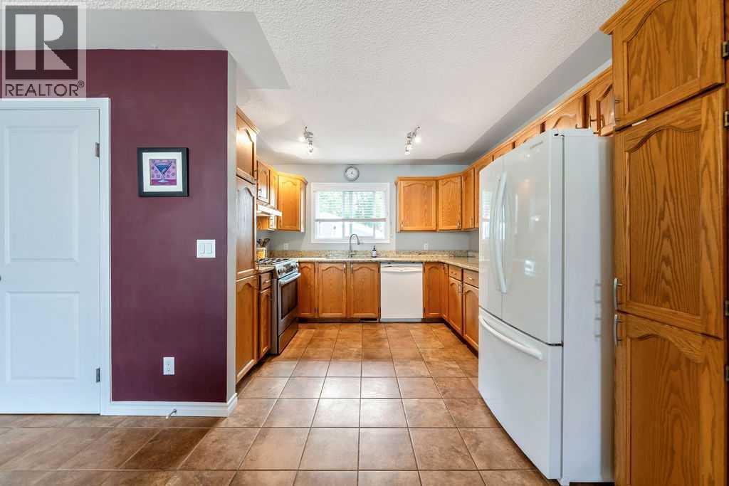 4325 70 Street NW - 11