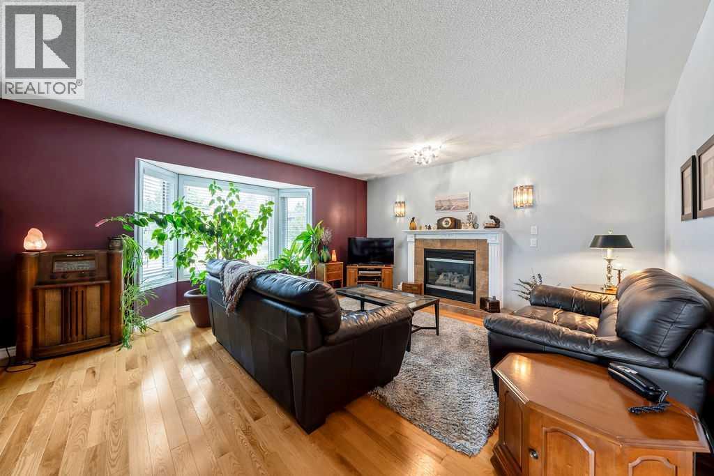 4325 70 Street NW - 14