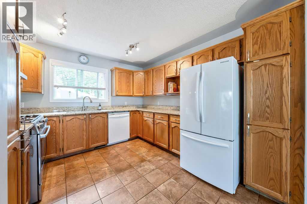 4325 70 Street NW - 10