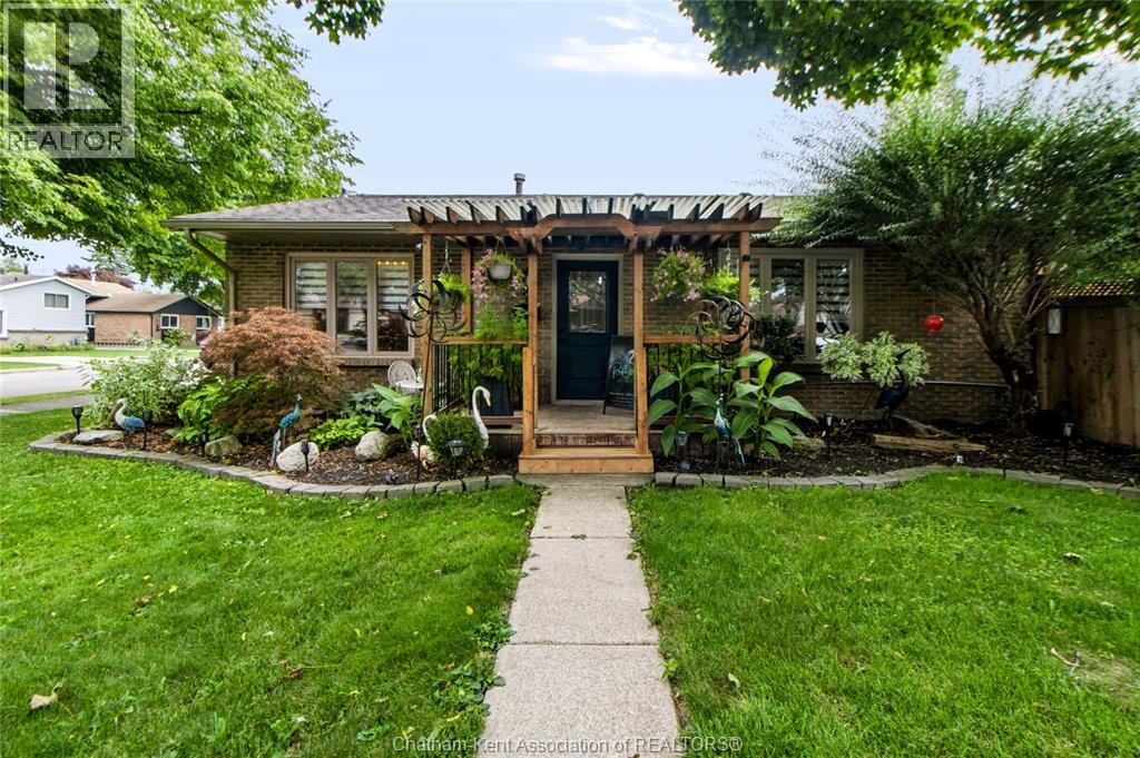 26 EARL DRIVE - 1