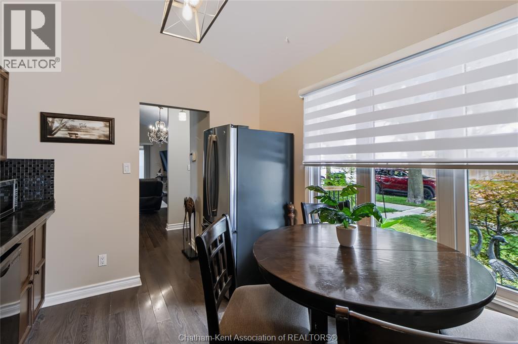 26 EARL DRIVE - 11