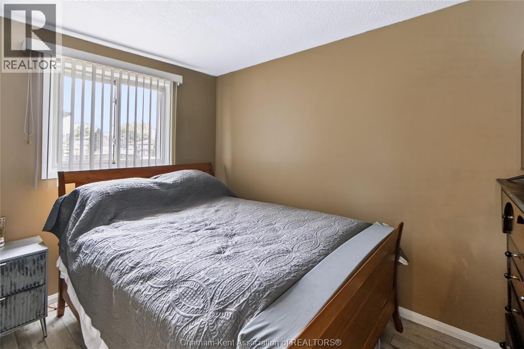 26 EARL DRIVE - 14