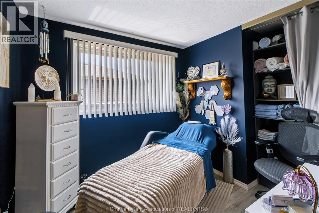 26 EARL DRIVE - 15