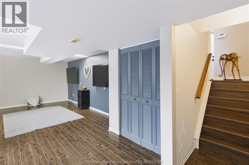 26 EARL DRIVE - 16
