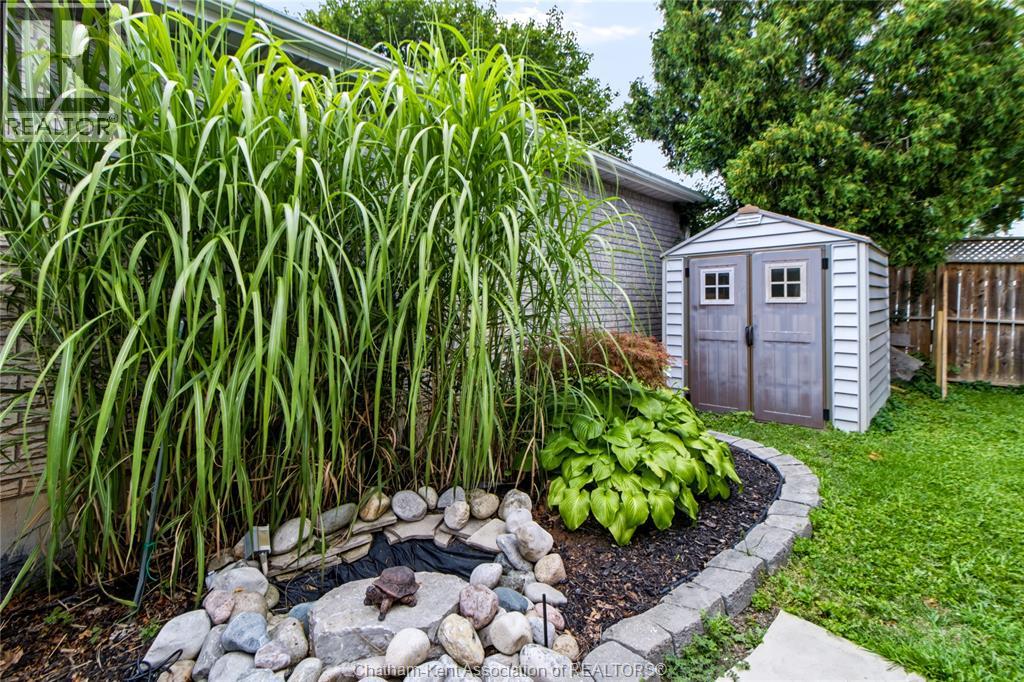 26 EARL DRIVE - 23