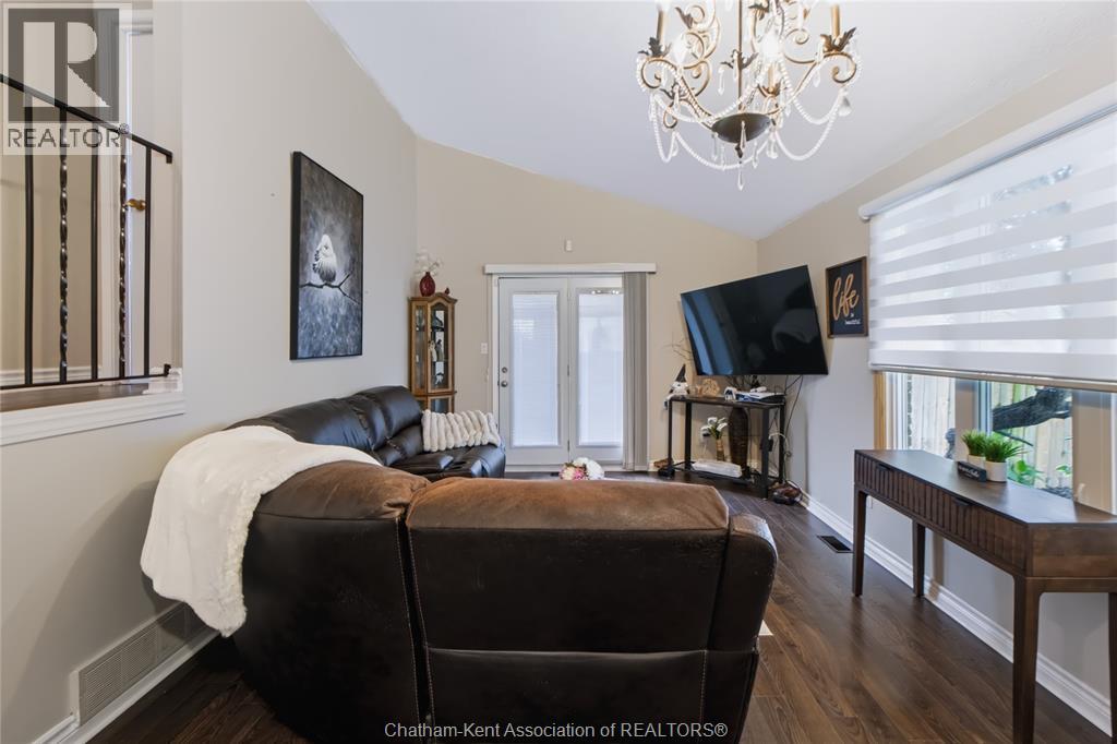 26 EARL DRIVE - Image 4