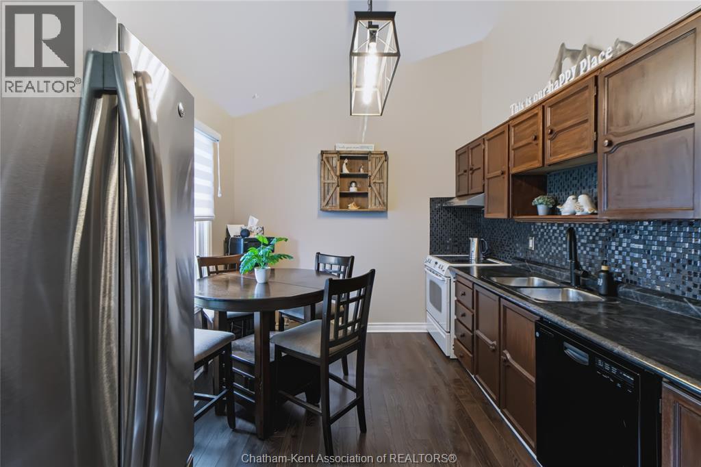 26 EARL DRIVE - 7