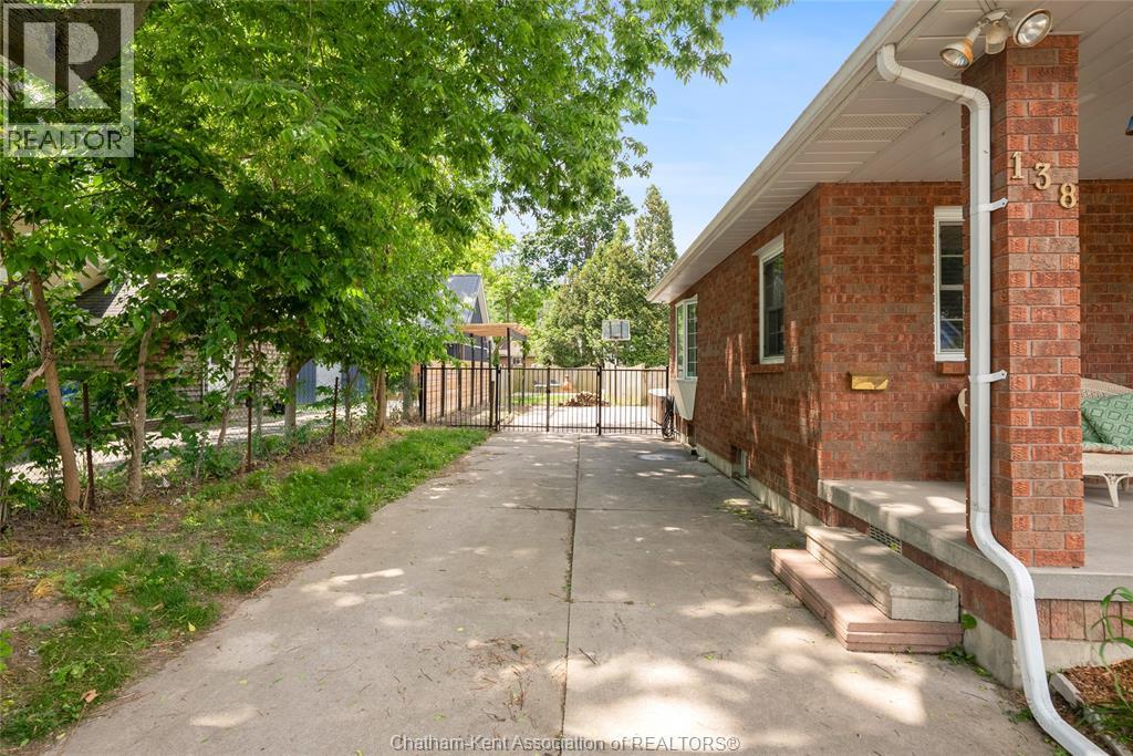 138 ELIZABETH STREET - 40