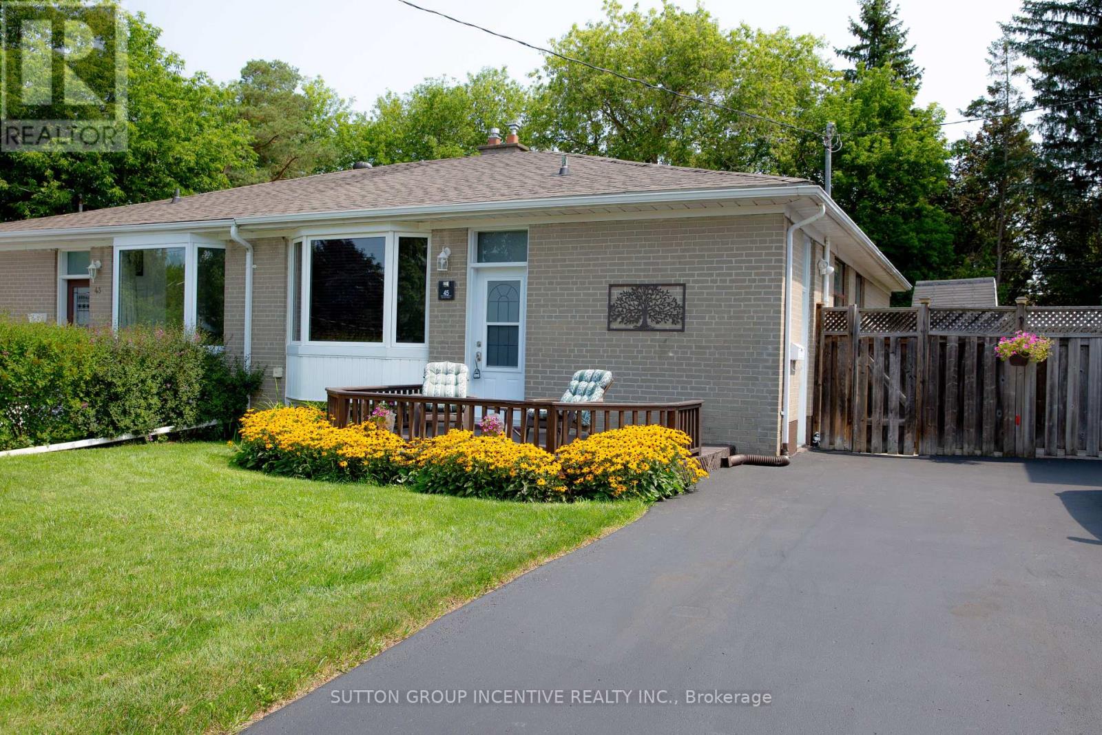 45 BAILEY CRESCENT - 2