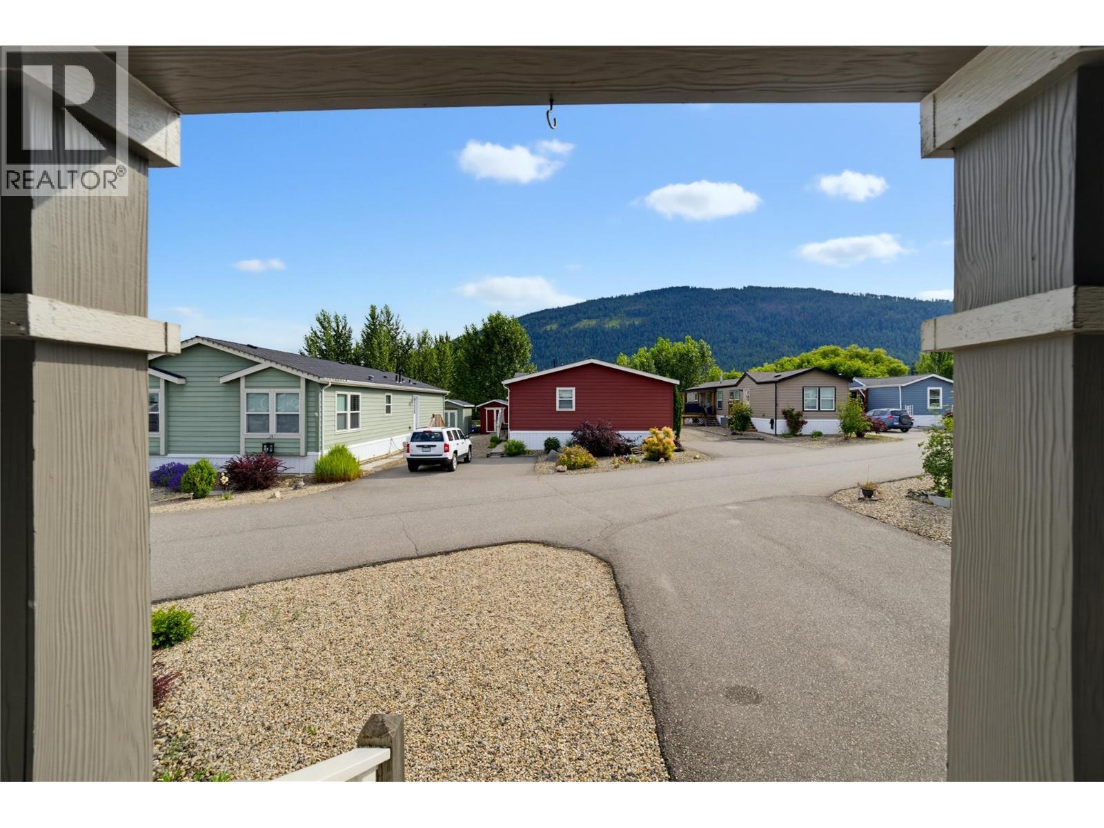 #28 4811 10A Avenue NE - 45
