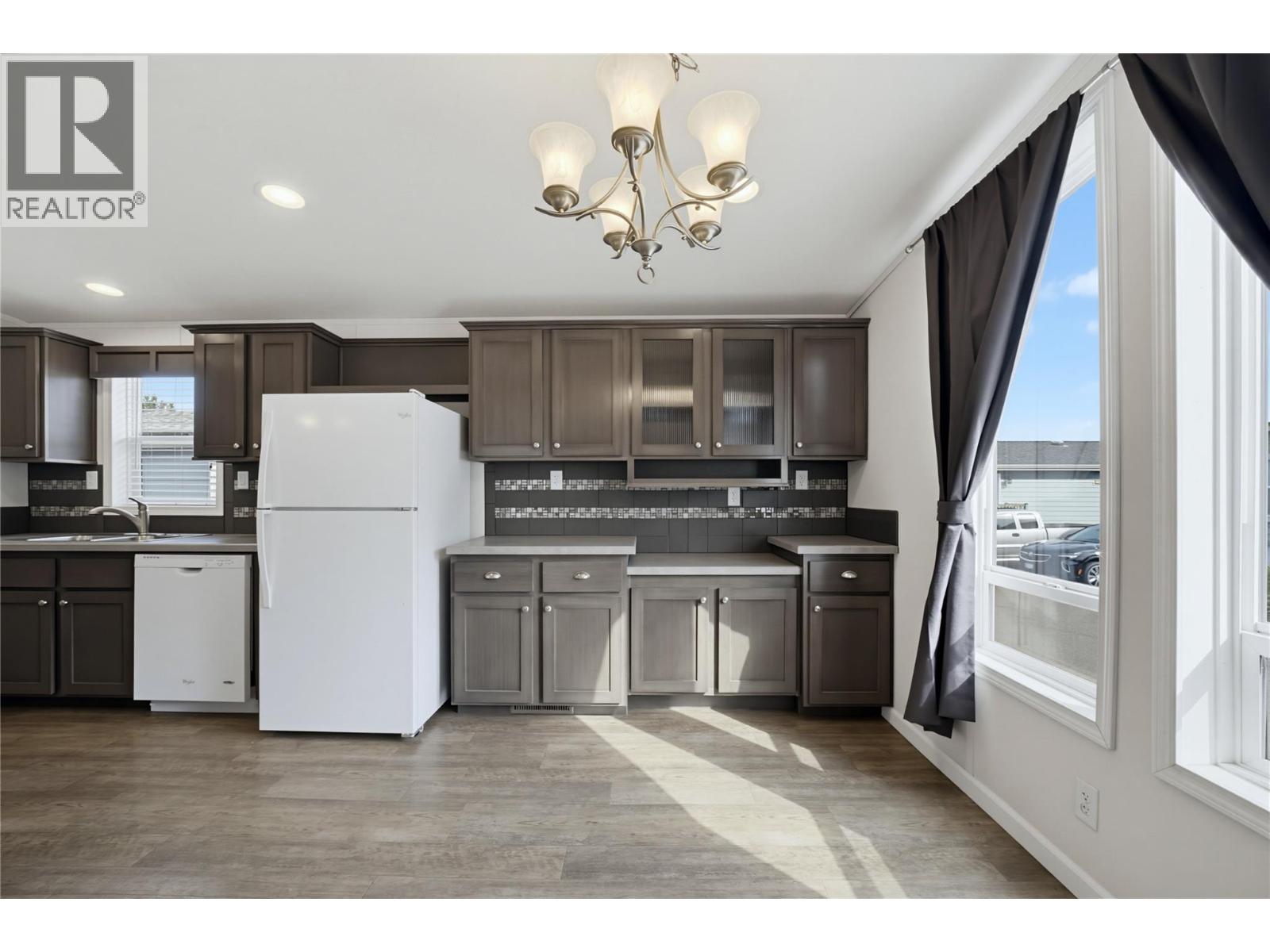 #28 4811 10A Avenue NE - Image 9