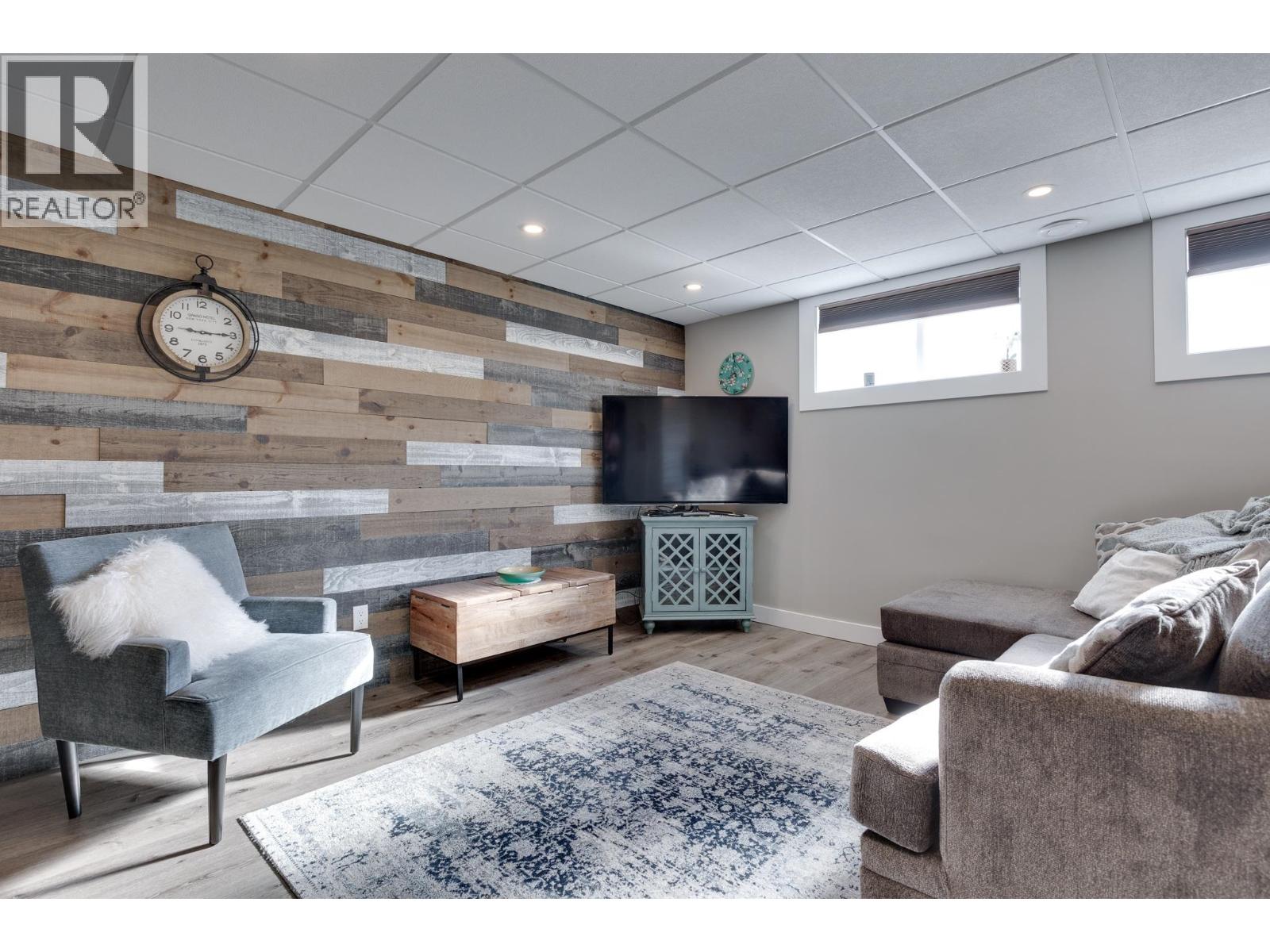 325 BOYD STREET - 7