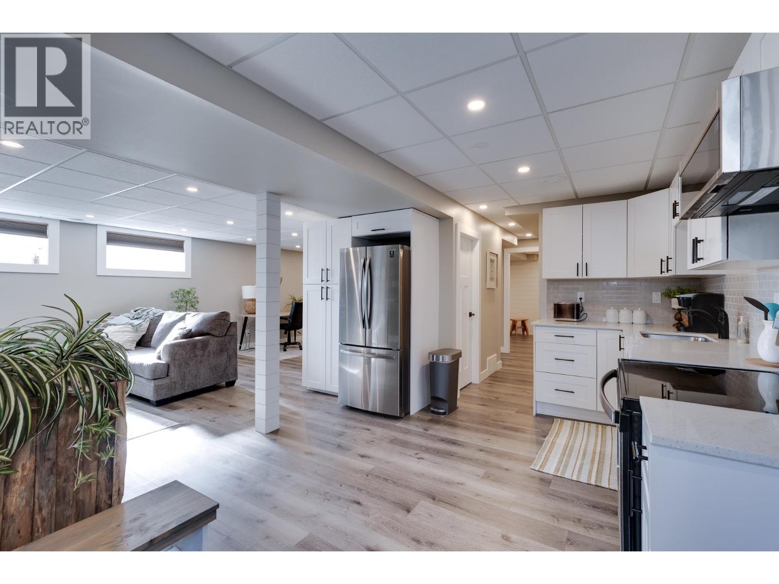 325 BOYD STREET - 3