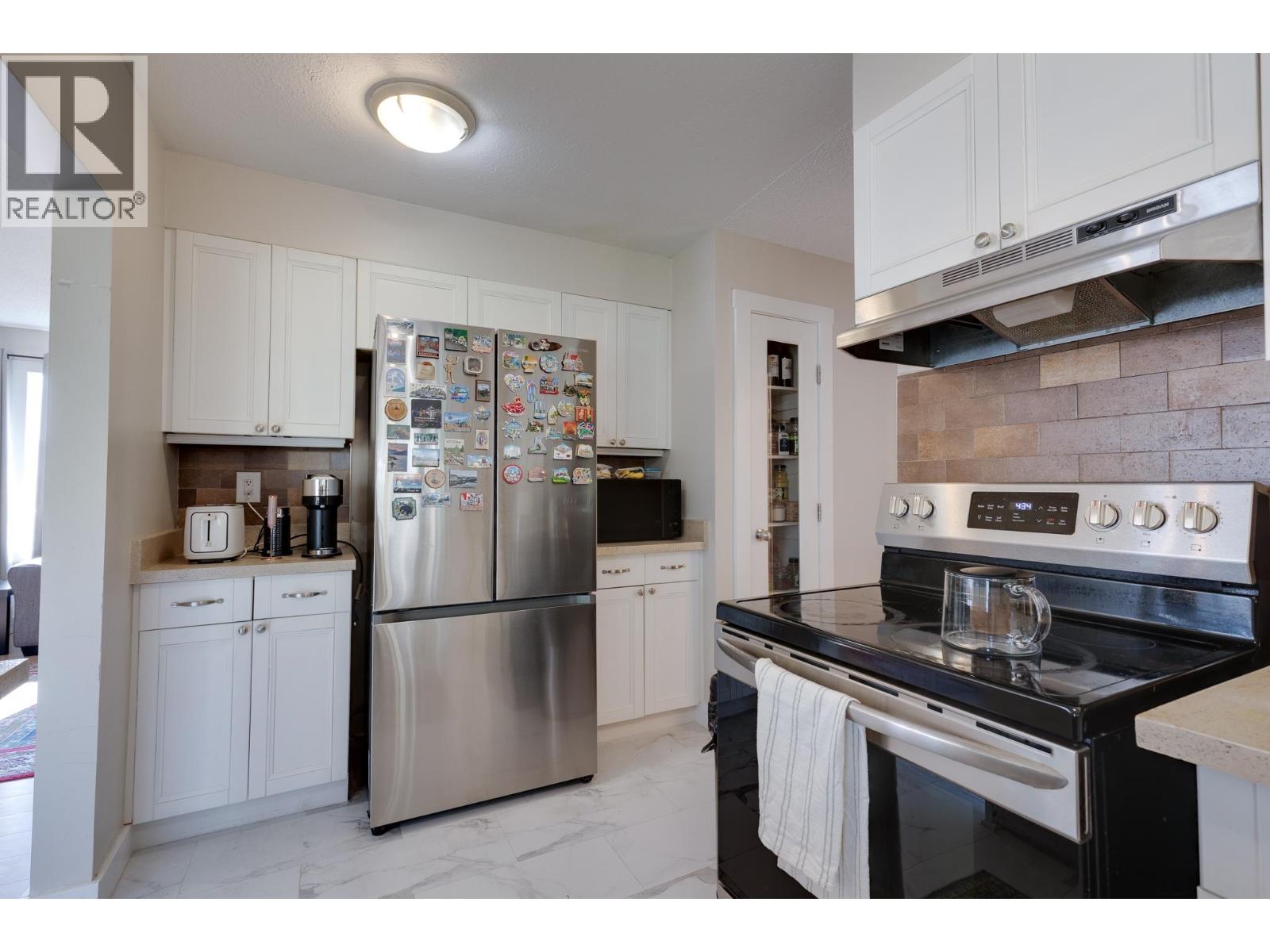 325 BOYD STREET - Image 24
