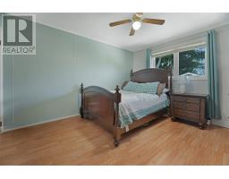 40 Smallwood Drive thumbnail 11